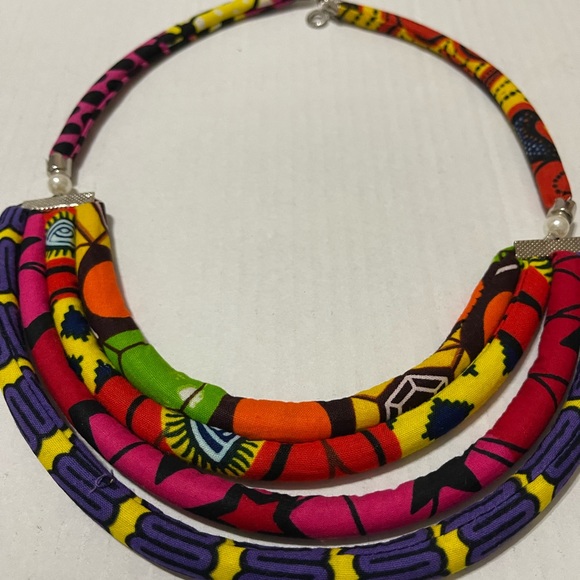 NECKLACE - Picture 4 of 5